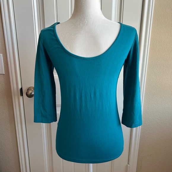 H&M Teal 3/4 Sleeve Tee - Picture 2 of 3